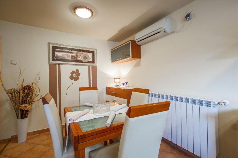 Apartmani Gilda Vrsar Ngoại thất bức ảnh